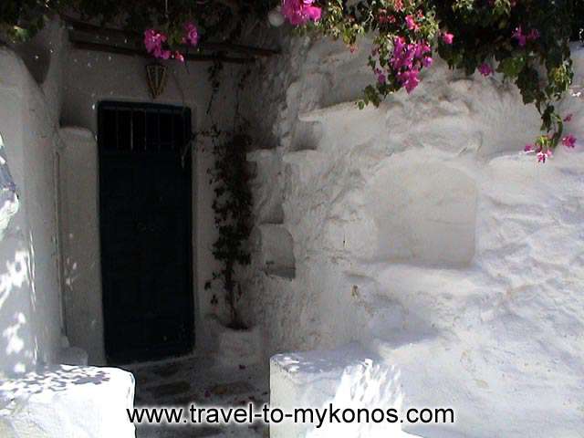 LITTLE VENICE - A characteristic alley at Aleukantra traditional settlement.