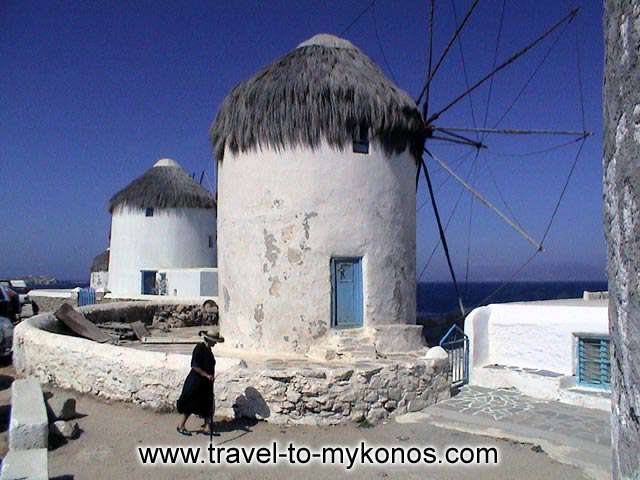 WINDMILLS MYKONOS - Nowadays, winlmills constitute a picturesque sight of the island. In past they were laboratories of transformation of rural products.
