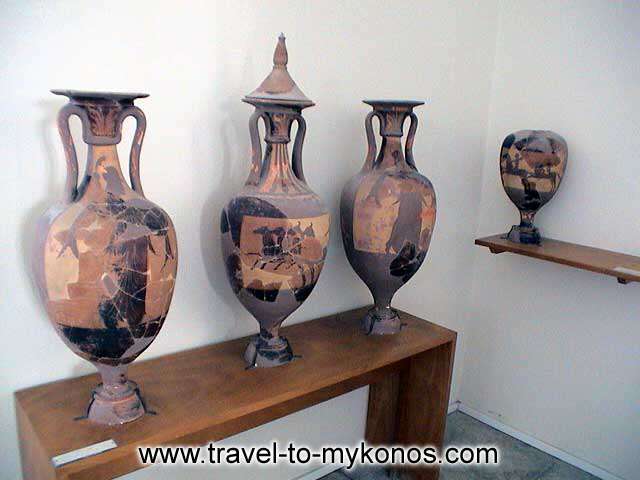 ARCHAEOLOGICAL MUSEUM - Ceramics art has traditional since ancient years in the island of Cyclades.