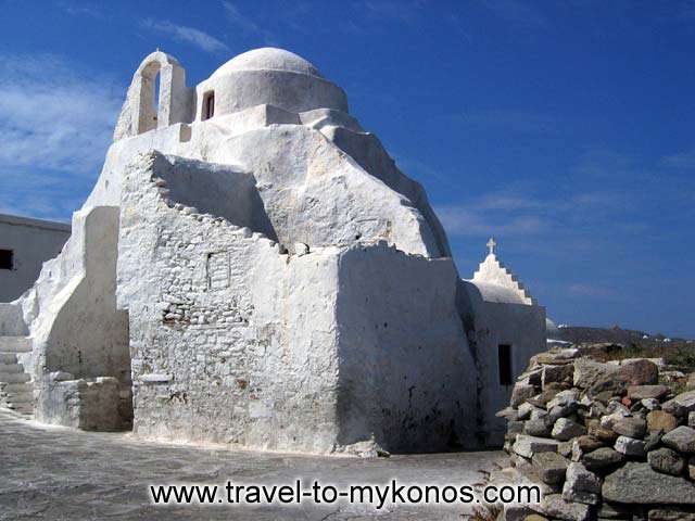 CLOSEUP - A photo of Paraportiane church in Chora, one of Mykonos symbols