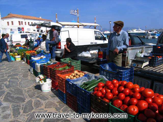 GIALOS - View of the morning market in Gialos.