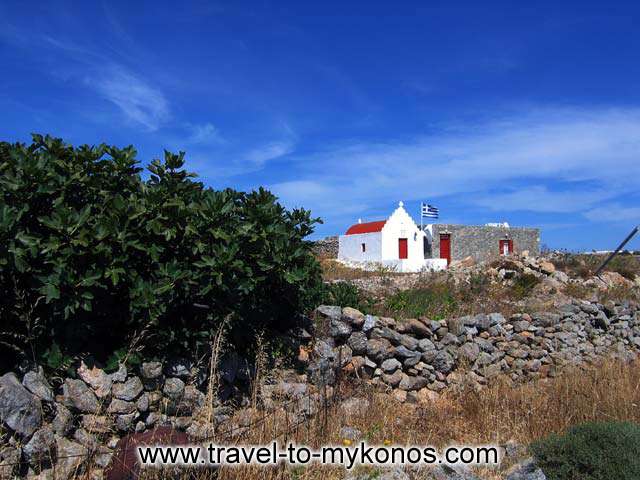 CHURCH - A small church on the way to Agia Anna beach