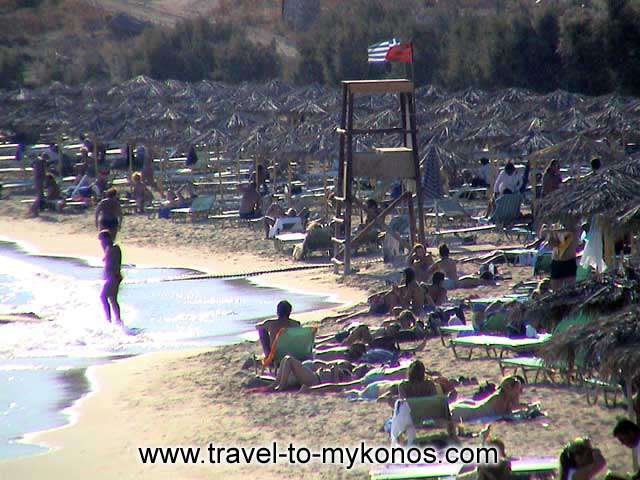 PARAGA BEACH - It is an organished beach. The beach guard guarantee the secutiry of the swimmers.