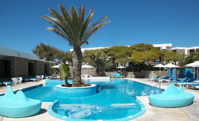 A brand new characteristic of Mykonos Theoxenia is the impressive free form swimming pool, right next to the beautiful landscaped gardens. CLICK TO ENLARGE