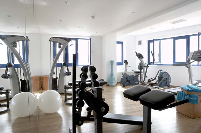 Get rid of those very last toxins in the fully equipped gym of our Boutique Hotel and feel free of any tension with a rejuvenating massage and spa treatments. CLICK TO ENLARGE