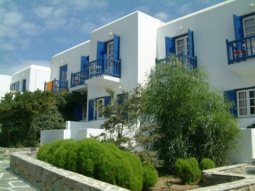 Front view of the hotel CLICK TO ENLARGE