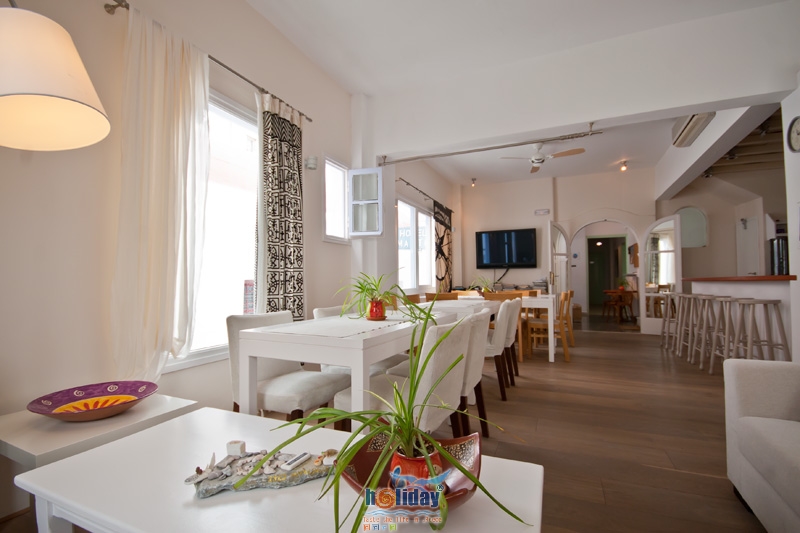 HOTEL MANTO IN  1, Evagelistrias Str. - Town Center